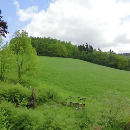 Moderne In Borstendorf Mit Park