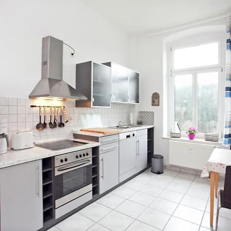 Villa Moderne In Borstendorf Mit Park Leubsdorf