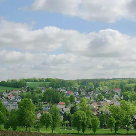 Moderne In Borstendorf Mit Park * Leubsdorf